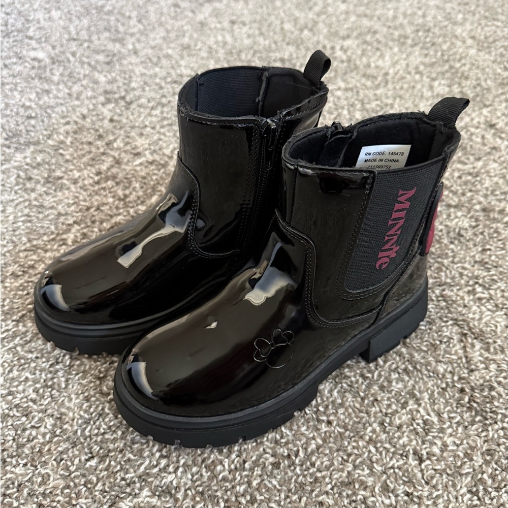 NWOT Kids Disney Mini Mouse boots